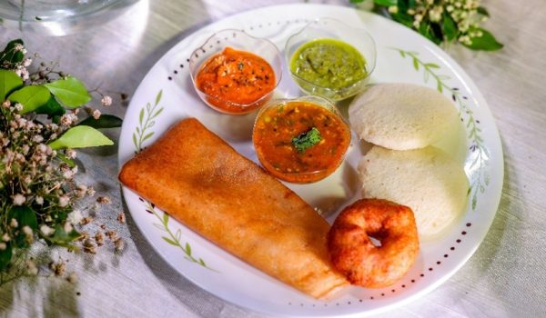 Sar V Sri for event catering in Chennai, you’re choosing a brand that understands the city’s heart and its people’s tastes